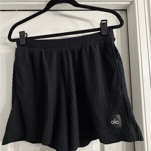 ALO Yoga Women's Black Athletic Shorts